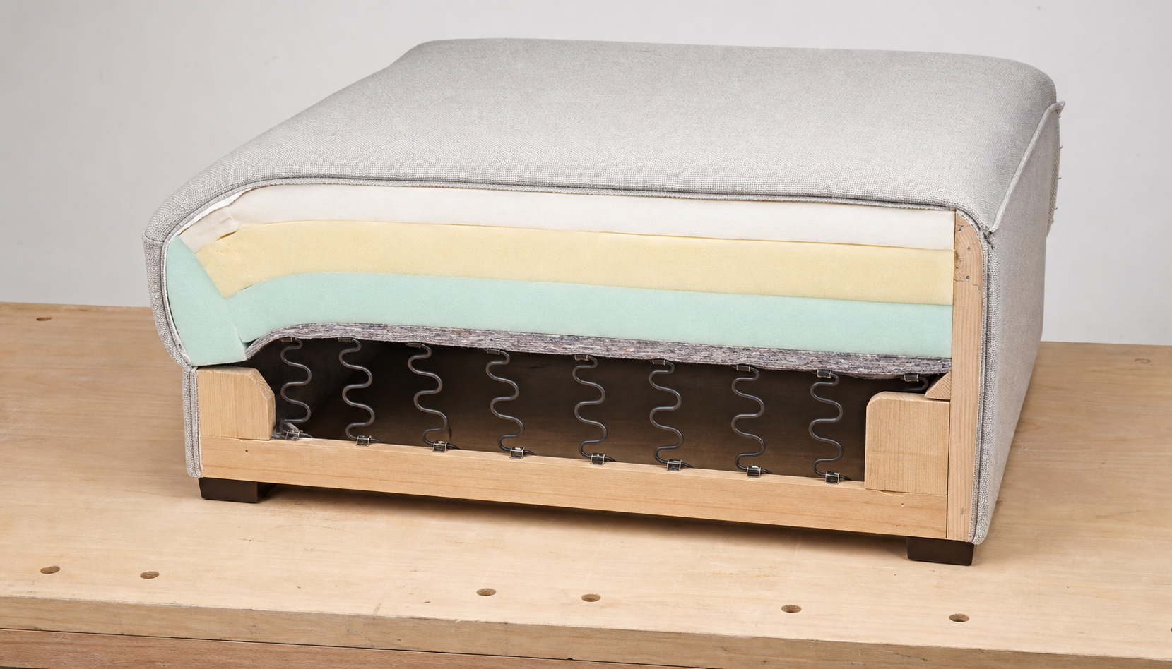 Guide: sofa seat cushion cross-section cutaway (illustrative).